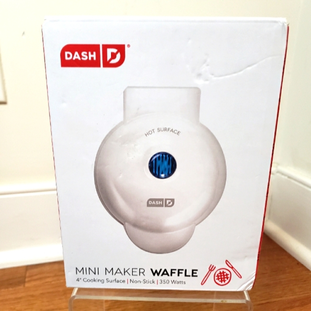 🧡 $2/15 DASH mini waffle maker 6" - NIB